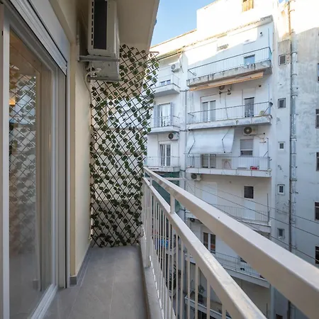 P Deluxe 10 * Thessaloníki