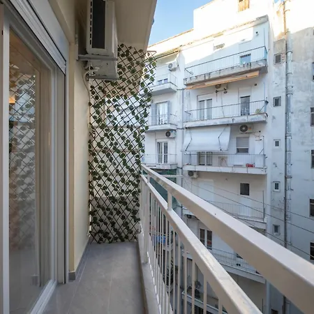 P Deluxe 10 * Thessaloníki